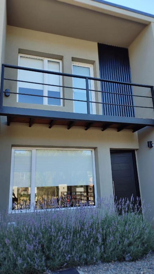 Duplex Minimalista Esquel Exterior foto